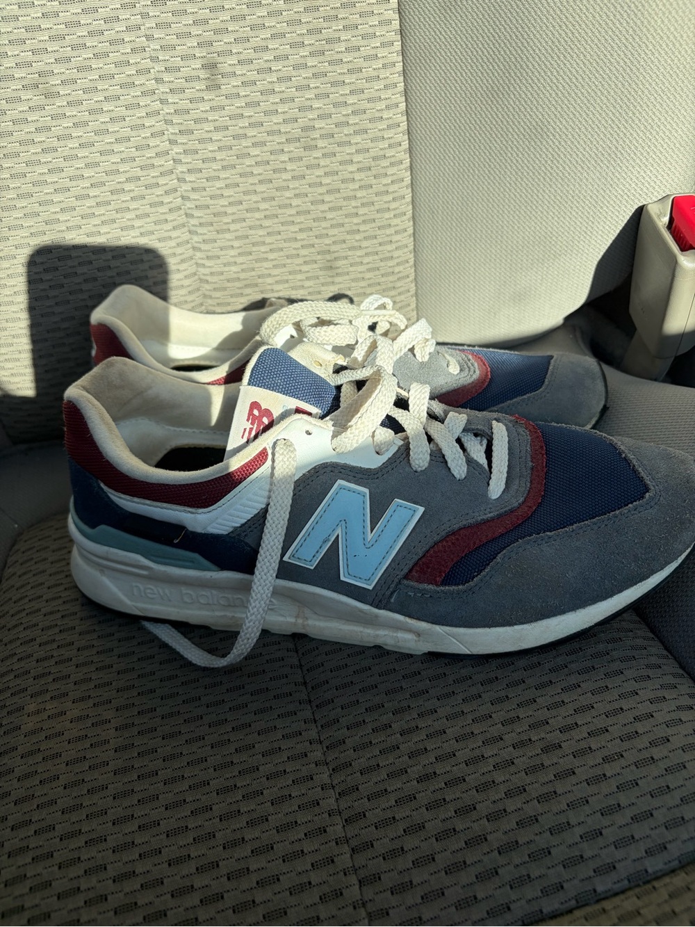 New Balance Men's Navy, Gray and Burgundy Retro Sneakers